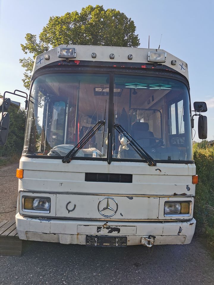 Andreas uns sein umgebauter Bus aus Norwegen Ogrido